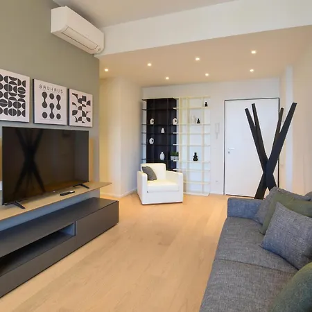 Apartament Double One &